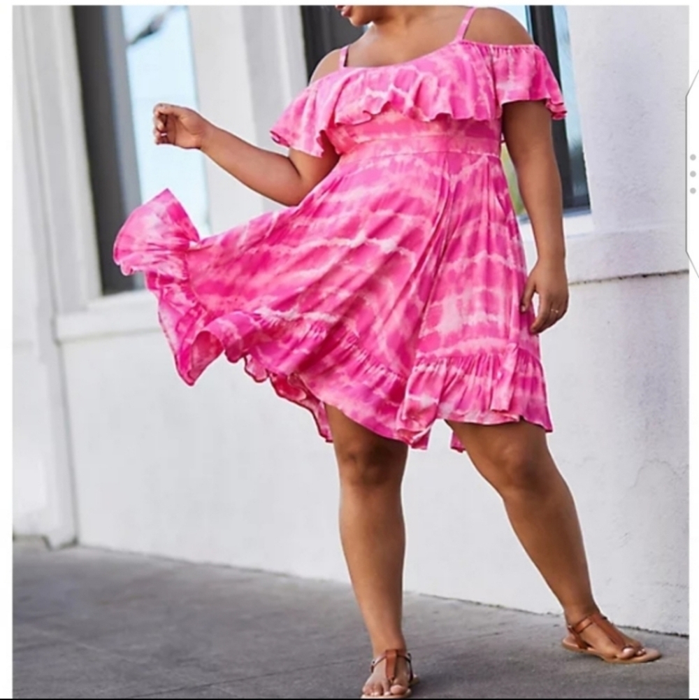 🆕️🌺 2X PINK TIE-DYE COLD SHOULDER HANKY DRESS🌺